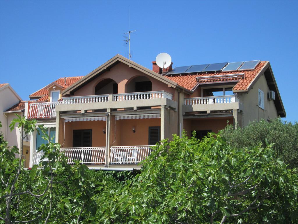 Villa Daniela Brodarica  Exterior photo